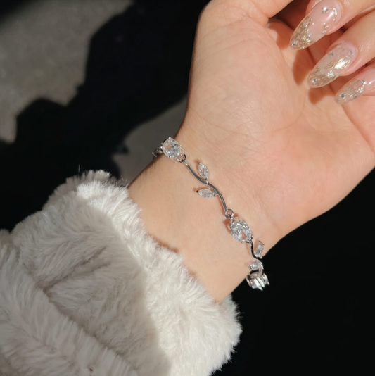 Silver Tulip Bracelet – Cute Floral Charm Jewellery